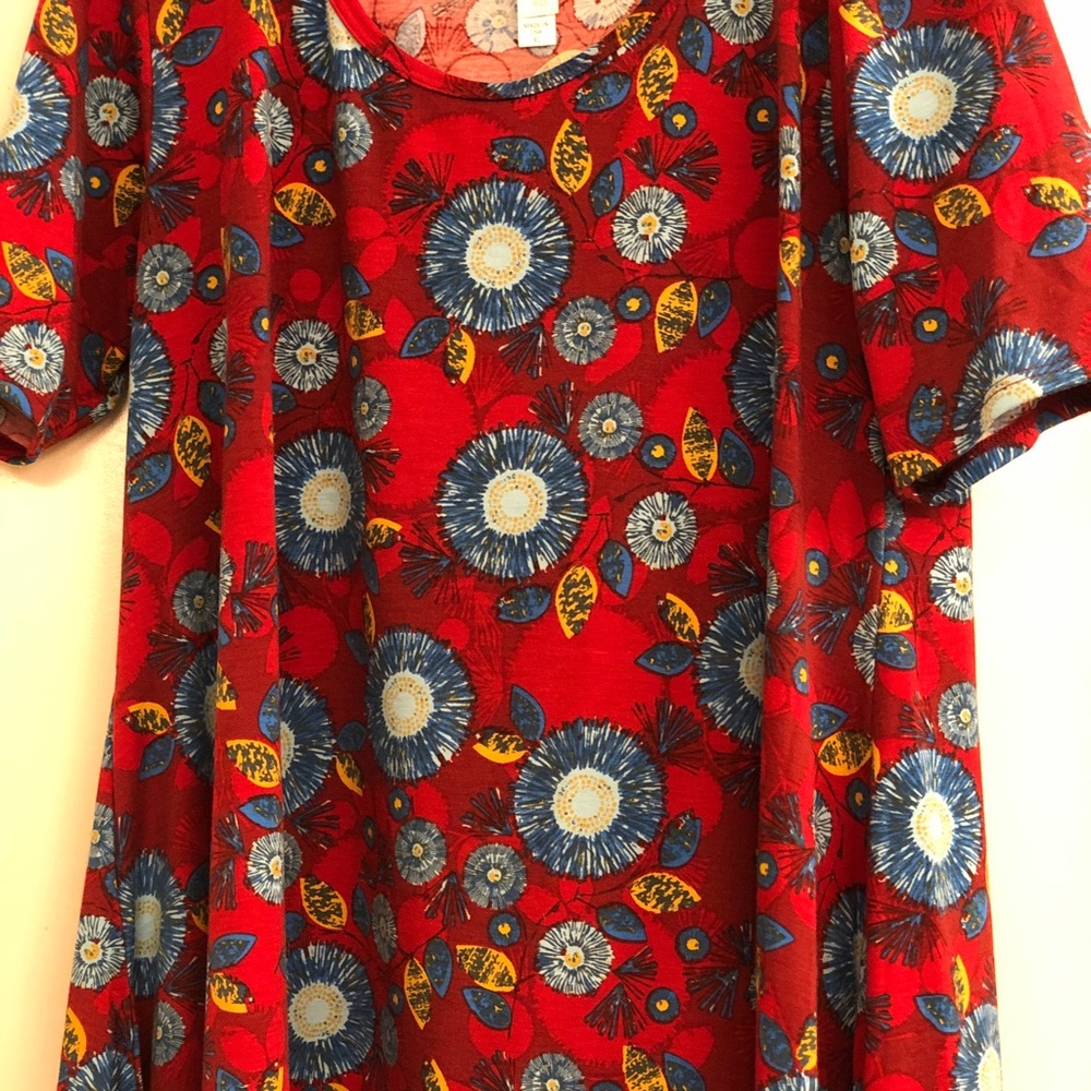 LuLaRoe L Perfect T